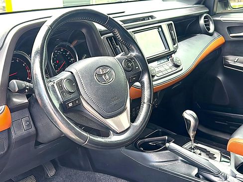 Used 2018 Toyota RAV4 SE w/ Power Extra Value Package FWD image 5