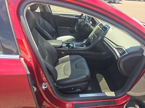 Used 2014 Ford Fusion Titanium FWD image 12