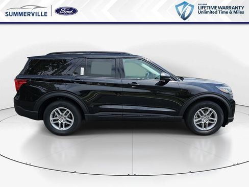 New 2026 Ford Explorer Active RWD image 2