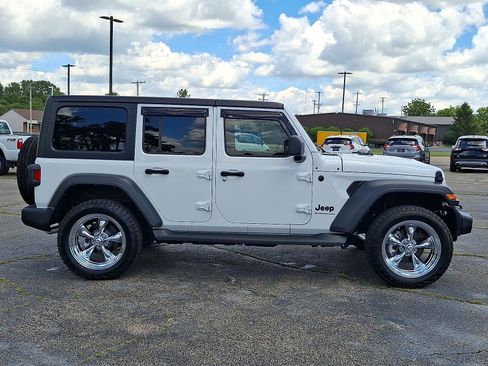Used 2024 Jeep Wrangler Unlimited Sport AWD/4WD image 25