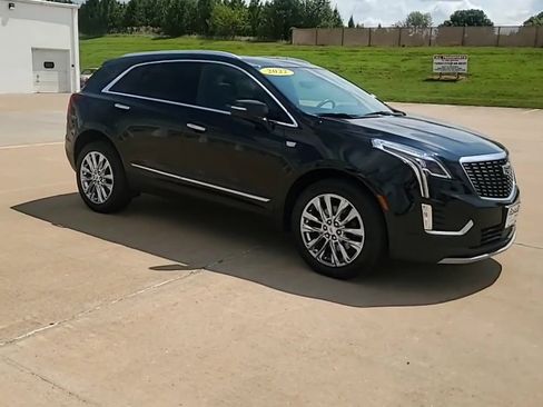 Used 2022 Cadillac XT5 Premium Luxury w/ Technology Package image 2