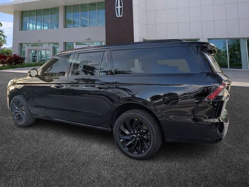 New 2026 Lincoln Navigator L Reserve AWD/4WD image 5