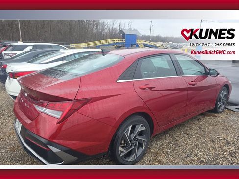 Used 2025 Hyundai Elantra SEL image 5