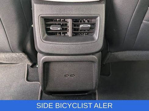 Used 2025 Chevrolet Equinox EV LT image 13