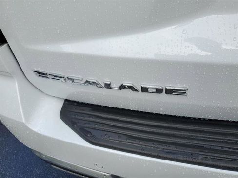 Certified 2026 Cadillac Escalade ESV Platinum Luxury image 11