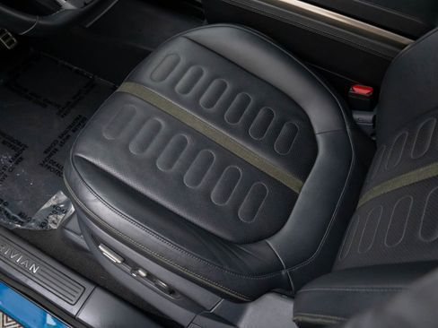 Used 2022 Rivian R1S Launch Edition image 15