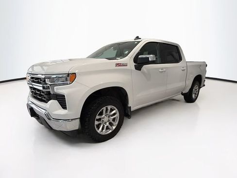Certified 2023 Chevrolet Silverado 1500 LT w/ Z71 Off-Road Package AWD/4WD image 3