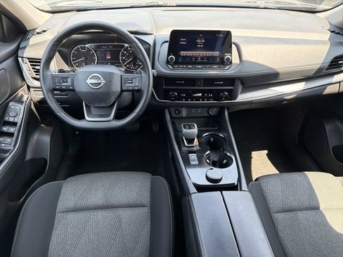 Used 2025 Nissan Rogue SV AWD/4WD image 11