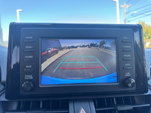 Used 2019 Toyota RAV4 LE w/ Carpet Mat Package AWD/4WD image 22