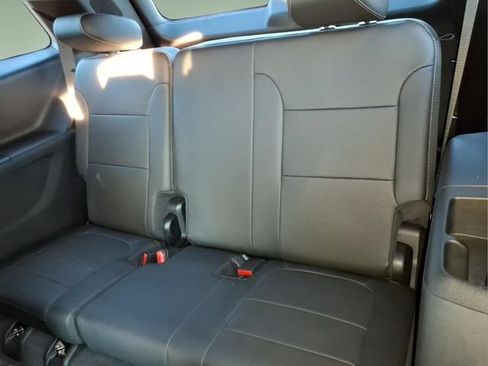 Used 2023 Chevrolet Traverse Premier w/ Redline Edition AWD/4WD image 14