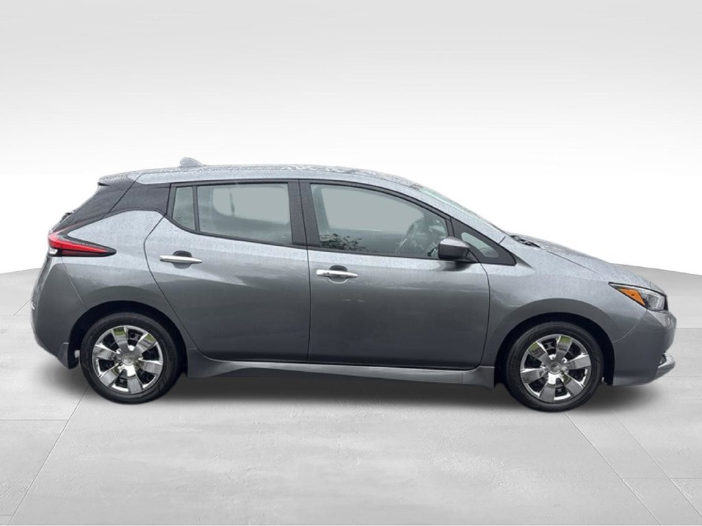 Used 2023 Nissan Leaf S FWD image 2