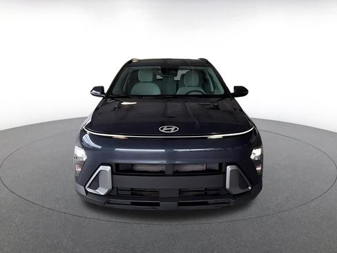 Used 2025 Hyundai Kona SEL FWD image 3