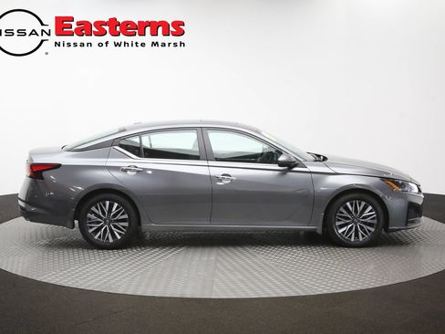 Used 2023 Nissan Altima 2.5 SV w/ SV Premium Package FWD image 45