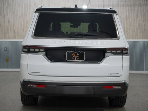 Used 2022 Jeep Grand Wagoneer Series II image 9