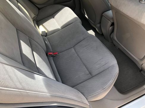 Used 2010 Honda Civic LX image 23