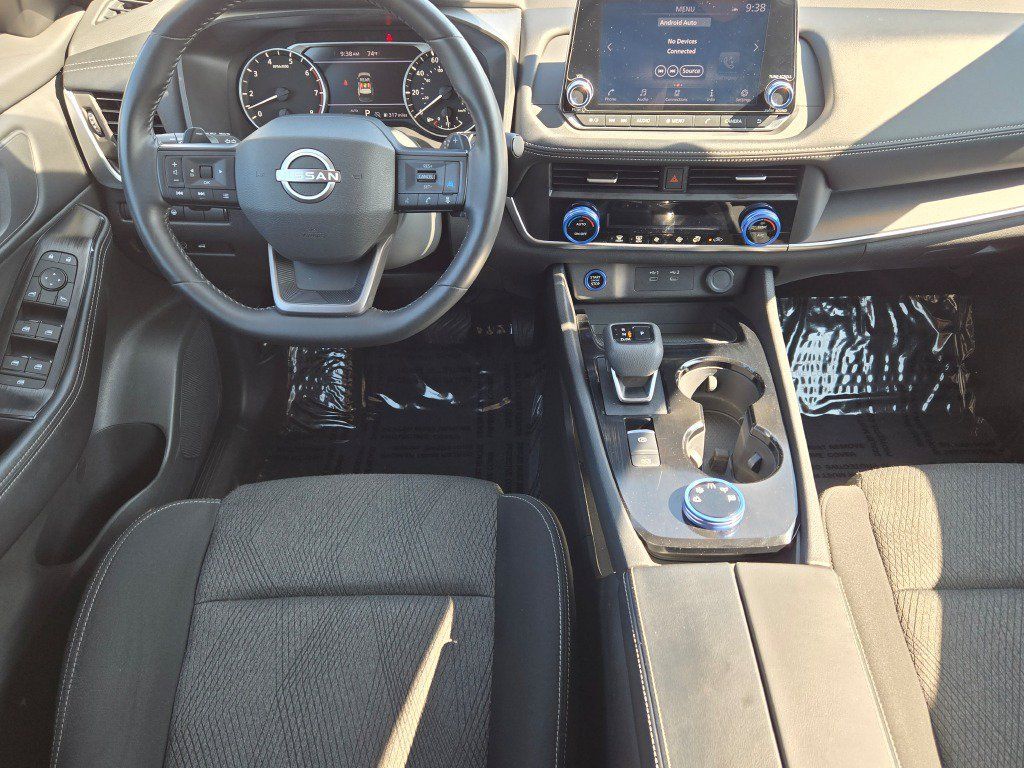 Used 2025 Nissan Rogue SV AWD/4WD image 21