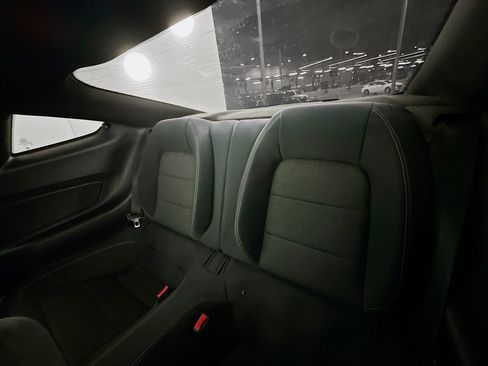 Used 2017 Ford Mustang V6 image 24