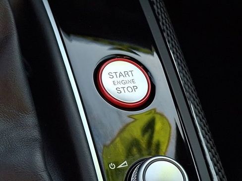 Used 2018 Audi S6 Premium Plus image 25