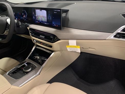 Used 2025 BMW 330i xDrive 330i xDrive w/ Premium Package image 25