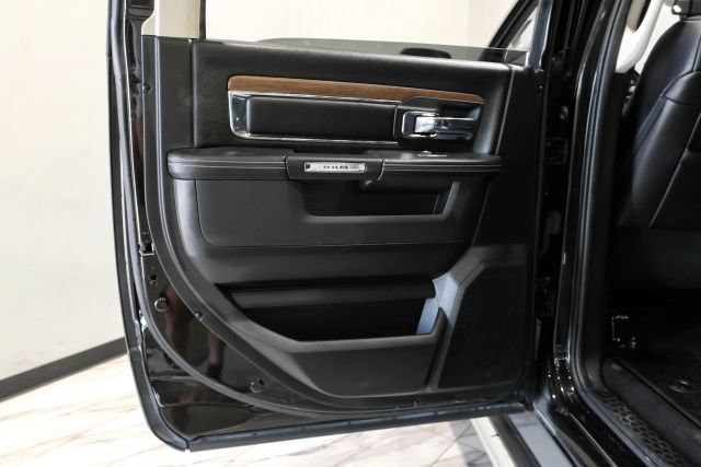 Used 2017 RAM 1500 Laramie w/ Convenience Group AWD/4WD image 40