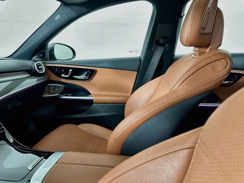 Certified 2025 Mercedes-Benz C 300 Sedan image 26