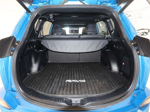 Used 2016 Toyota RAV4 SE w/ Advanced Technology Package AWD/4WD image 16