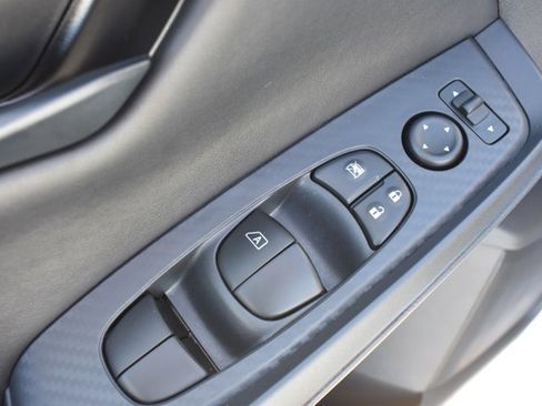 Used 2025 Nissan Sentra S image 12