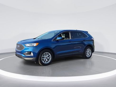 Used 2024 Ford Edge SEL w/ Convenience Package AWD/4WD image 4