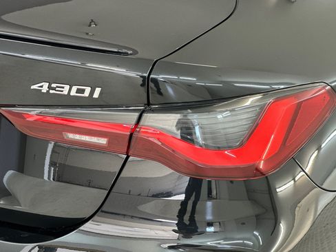 Used 2024 BMW 430i Coupe w/ M Sport Package RWD image 30