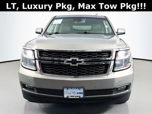 Used 2018 Chevrolet Suburban LT image 2