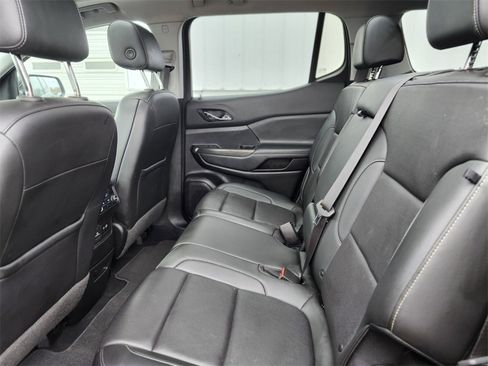 Used 2021 GMC Acadia SLT image 14
