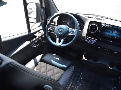 New 2024 Mercedes-Benz Sprinter 2500 image 15