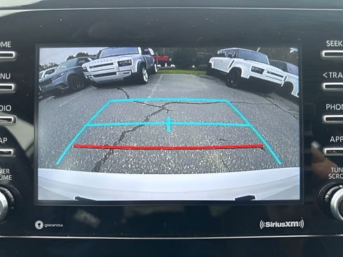 Used 2024 Toyota Camry SE image 19