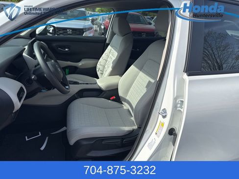 Certified 2026 Honda HR-V LX image 11
