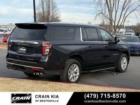Used 2023 Chevrolet Suburban Premier image 8