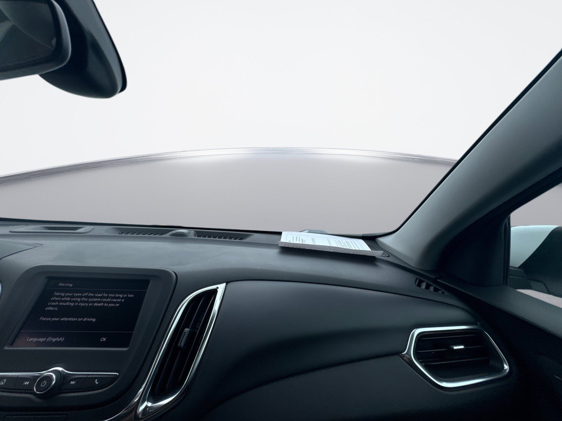 Used 2024 Chevrolet Equinox LT FWD image 17