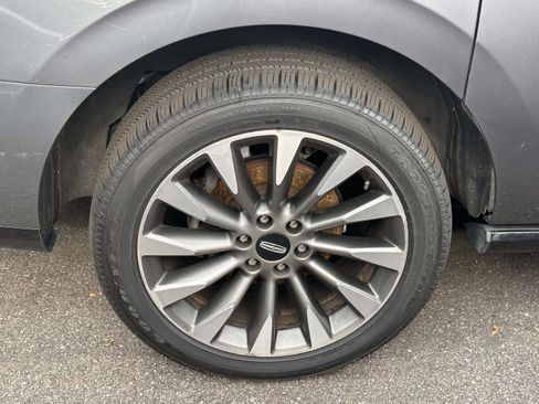 Used 2021 Lincoln Navigator L Reserve image 7