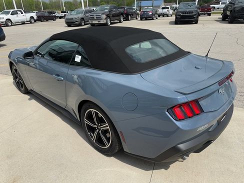 Used 2025 Ford Mustang Premium RWD image 8