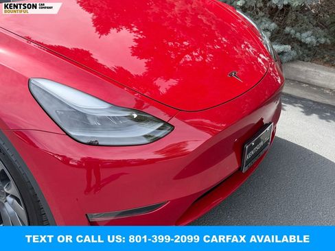 Used 2023 Tesla Model Y Performance image 14