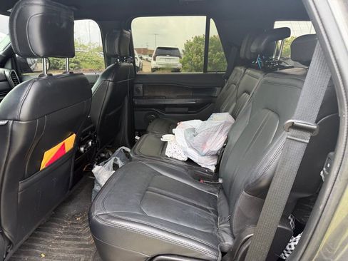 Used 2019 Ford Expedition Limited w/ Driver Assistance Package AWD/4WD image 6