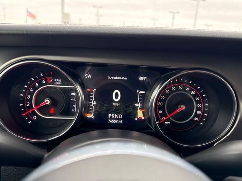 Used 2020 Jeep Gladiator Rubicon w/ Uconnect 4C Nav & Sound Group image 17