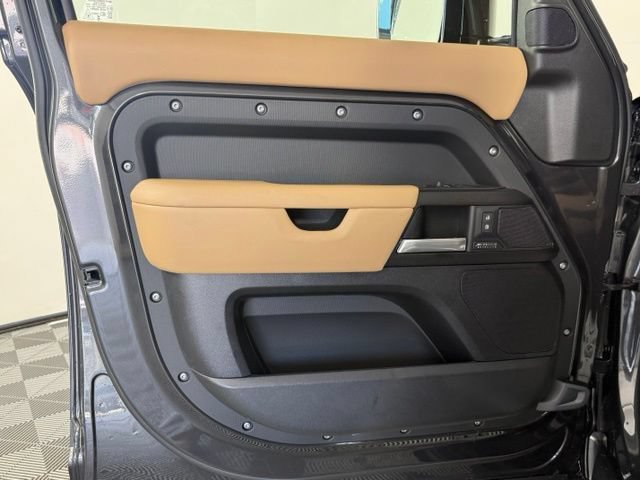 New 2026 Land Rover Defender 130 V8 AWD/4WD image 26