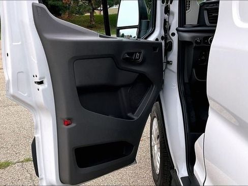 Used 2022 Ford E-Transit 148 High Roof Extended w/ Load Area Protection Package RWD image 19
