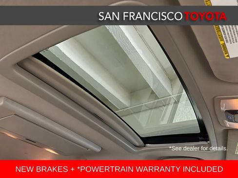 Used 2016 Toyota Sienna XLE Premium FWD image 24