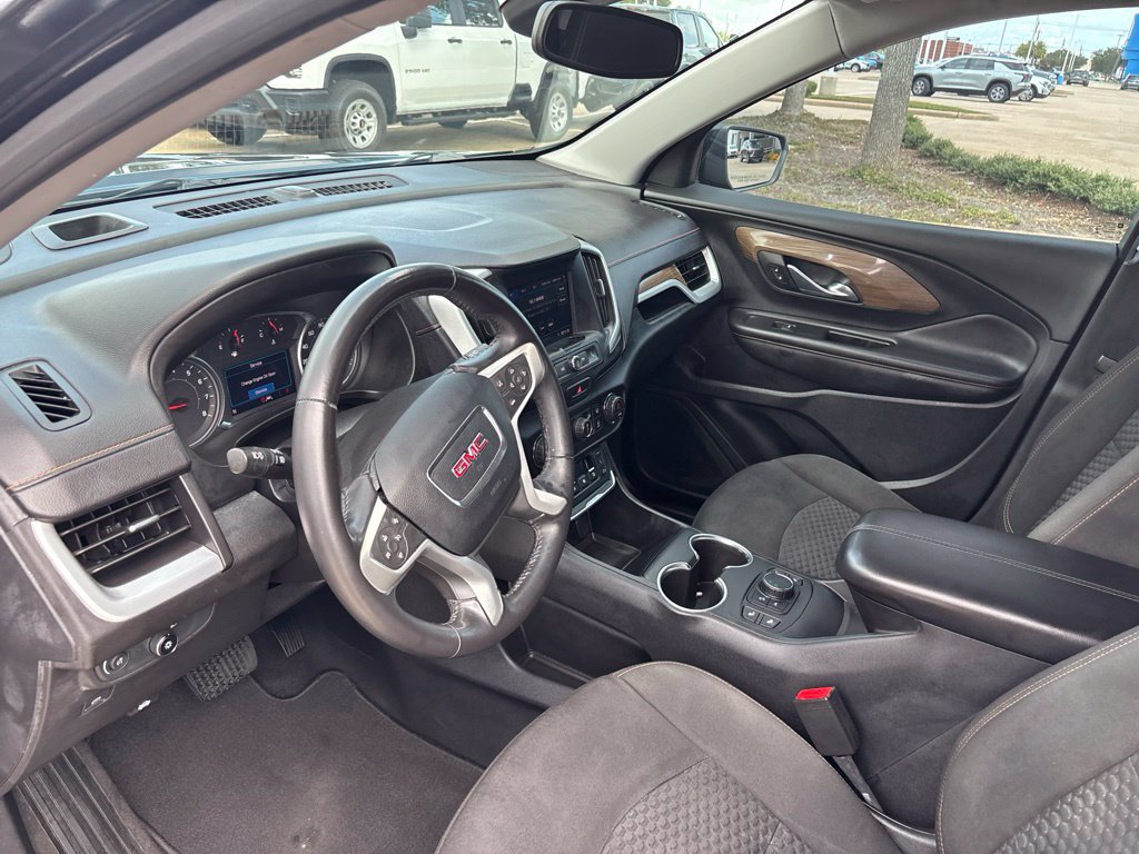 Used 2020 GMC Terrain SLE w/ Driver Convenience Package FWD image 9