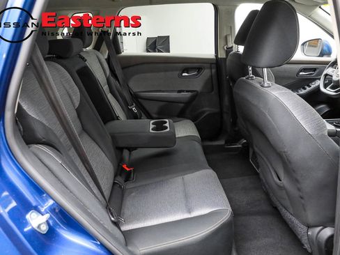 Used 2022 Nissan Rogue SV image 36