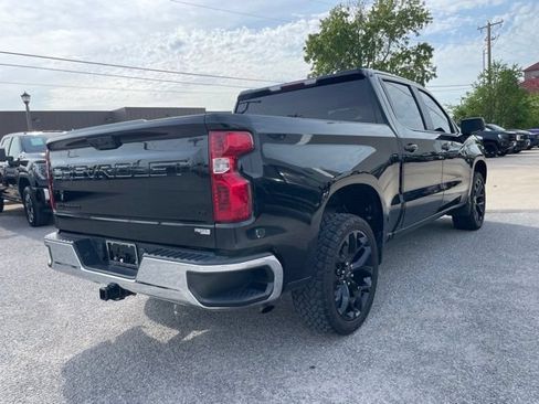 Used 2022 Chevrolet Silverado 1500 LT AWD/4WD image 5