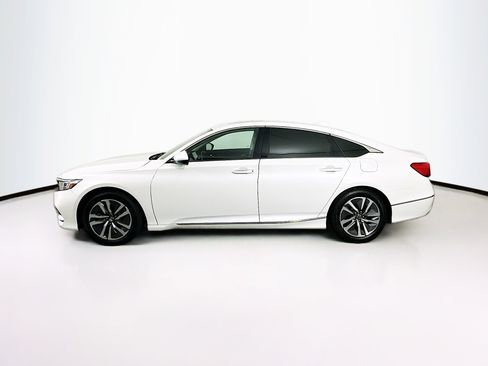 Used 2018 Honda Accord Touring image 4