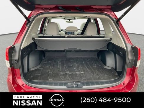 Used 2024 Subaru Forester Premium AWD/4WD image 32