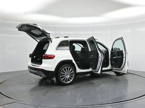 Used 2021 Mercedes-Benz GLB 250 image 5